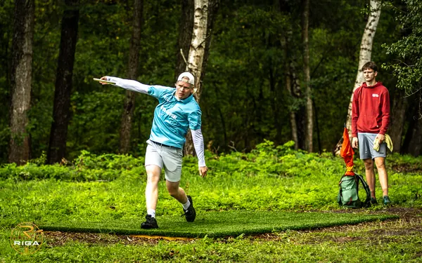 Disc Golf Cup otrā diena Riga Disc Golf Park