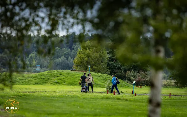 Disc Golf Cup turnīrs Riga Disc Golf Park