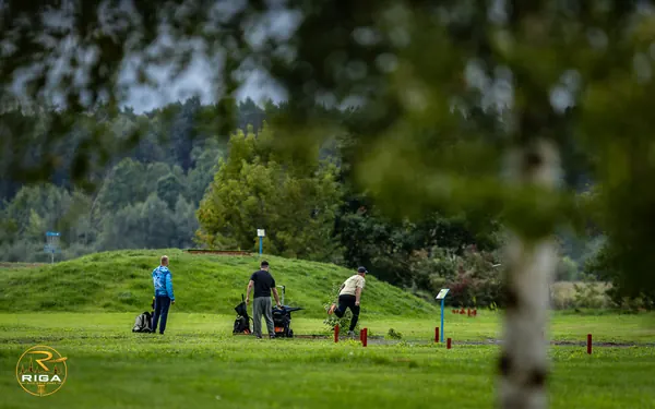 Disc Golf Cup turnīrs Riga Disc Golf Park