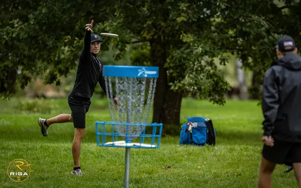 Disc Golf Cup turnīrs Riga Disc Golf Park