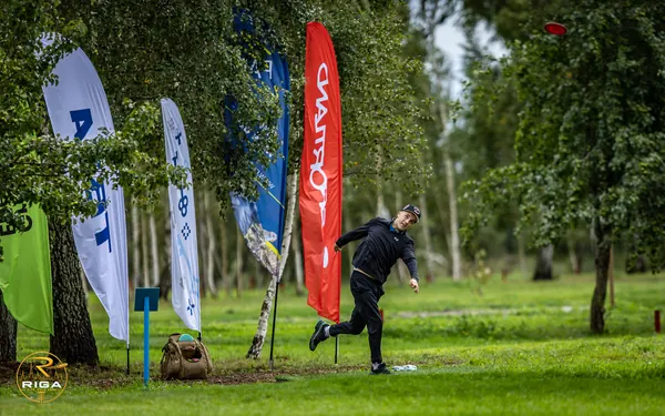 Disc Golf Cup turnīrs Riga Disc Golf Park