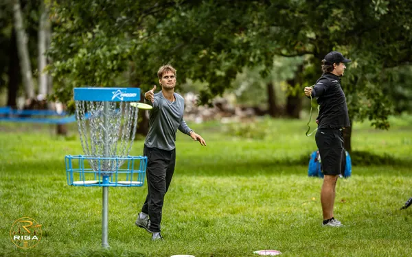 Disc Golf Cup turnīrs Riga Disc Golf Park