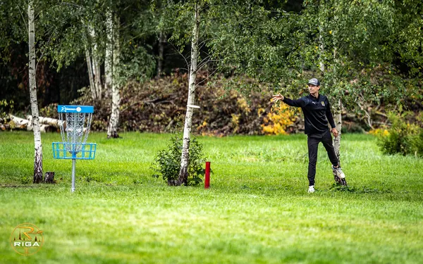 Disc Golf Cup turnīrs Riga Disc Golf Park